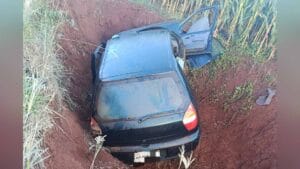 Equipes de resgate atendem acidente em estrada rural de Arapuã com vítimas graves