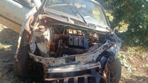 Fiat Strada capotada após acidente na PRC-466 em Lidianópolis