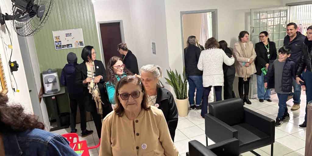 Prefeitura de Ivaiporã inaugura sede compartilhada para Afama e Associação Flor de Lótus Nova sede compartilhada da Afama e da Flor de Lótus passa a concentrar atendimentos e projetos voltados a famílias de pessoas com autismo e pacientes em tratamento contra o câncer em Ivaiporã.
