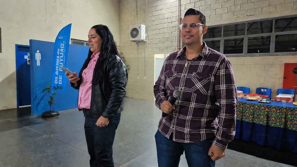 Diretores da Fatec Ivaiporã realizam Arraiá para coordenadores e equipe administrativa Coordenadores e equipe administrativa da Fatec Ivaiporã participam de confraternização junina organizada pela direção da instituição.