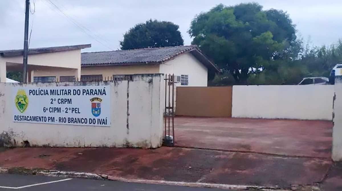Ivan Maldonado / Notícias Online Guincho recolheu o veículo após acidente registrado em Rio Branco do Ivaí