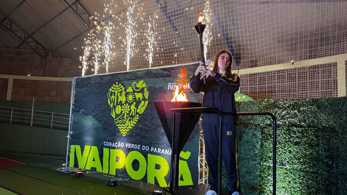Ivaiporã abre fase macrorregional dos Jogos Escolares do Paraná Cerimônia de abertura da fase macrorregional dos Jogos Escolares do Paraná em Ivaiporã