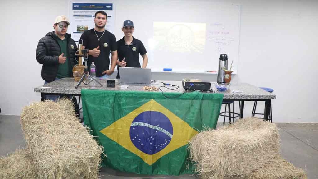 MOPI transforma Fatec Ivaiporã em vitrine de inovação, pesquisa aplicada e projetos com impacto regional mopi-fatec-ivaipora-inovacao (4)