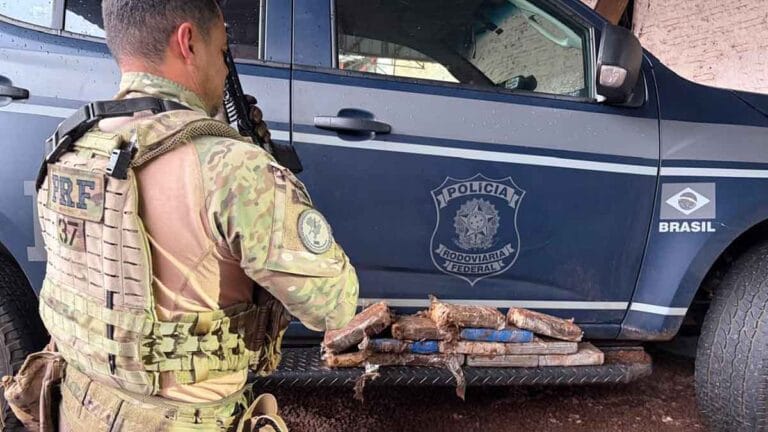 Cocaína apreendida pela PRF durante abordagem na PR-317 em Formosa do Oeste