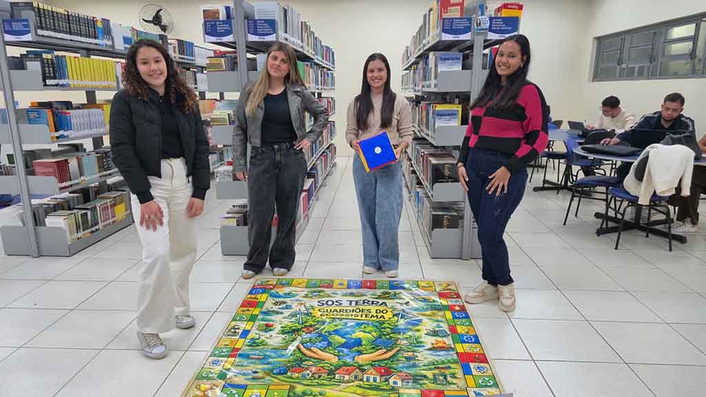 Acadêmicas de Pedagogia da Fatec Ivaiporã apresentam projeto SOS Terra a estudantes