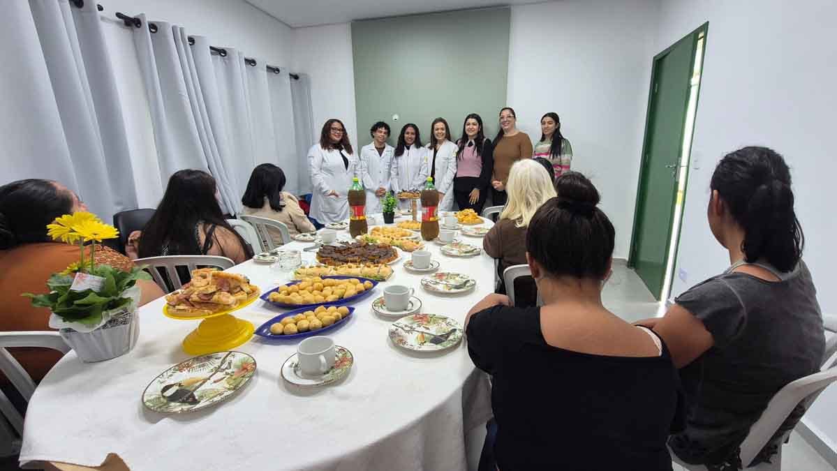 Participantes e organizadores celebram a conclusão do projeto reflexivo em Ivaiporã