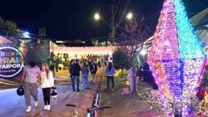 Grande público prestigia o Arraiá de Ivaiporã no Parque Ambiental Jardim Botânico durante apresentações de quadrilhas e shows