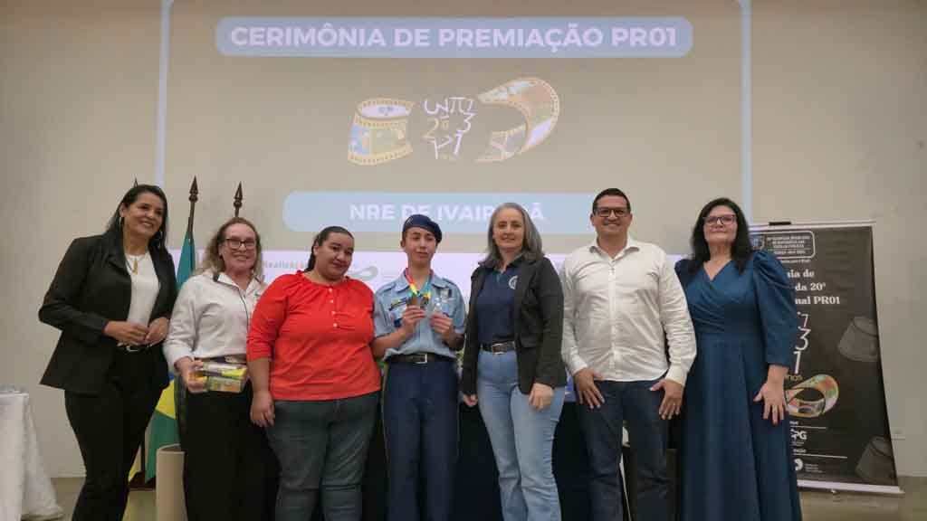 Cerimônia da OBMEP é realizada na Fatec Ivaiporã e diretor incentiva medalhistas seguirem estudando Cerimônia da 20ª OBMEP na Fatec Ivaiporã reuniu estudantes premiados, familiares, professores e autoridades da educação regional.