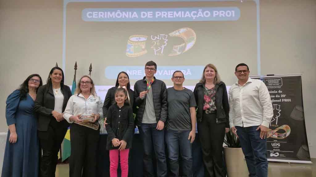 Cerimônia da OBMEP é realizada na Fatec Ivaiporã e diretor incentiva medalhistas seguirem estudando Cerimônia da 20ª OBMEP na Fatec Ivaiporã reuniu estudantes premiados, familiares, professores e autoridades da educação regional.