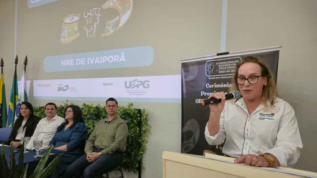 Cerimônia da OBMEP é realizada na Fatec Ivaiporã e diretor incentiva medalhistas seguirem estudando Cerimônia da 20ª OBMEP na Fatec Ivaiporã reuniu estudantes premiados, familiares, professores e autoridades da educação regional.