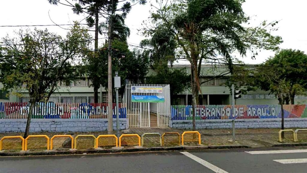 Suspeito de furto morre durante tentativa de invasão a colégio em Curitiba colegio hildebrando araujo