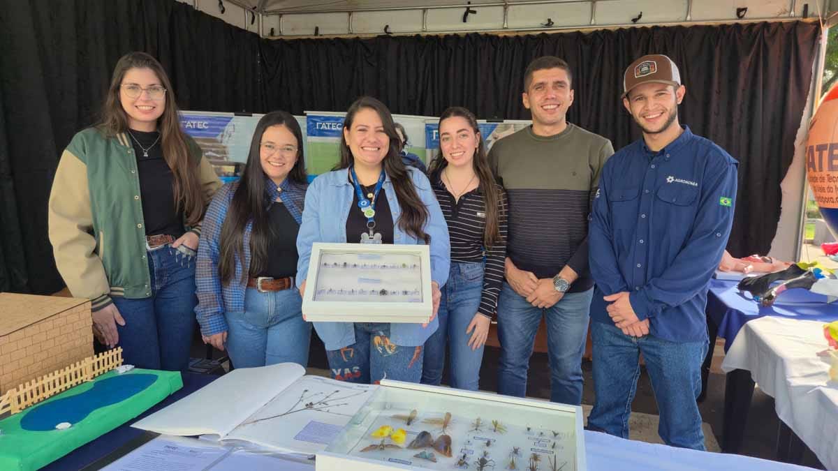 Fatec Ivaiporã apresenta cursos ligados ao agro na Feira de Negócios da Cooperfavi Fatec Ivaiporã participa da Feira de Negócios da Cooperfavi com cursos de Agronomia e Medicina Veterinária e atividades voltadas ao agro