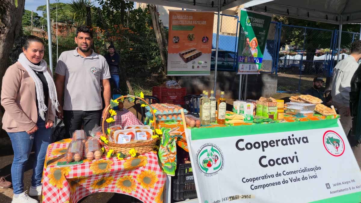 Fatec Ivaiporã apresenta cursos ligados ao agro na Feira de Negócios da Cooperfavi Fatec Ivaiporã participa da Feira de Negócios da Cooperfavi com cursos de Agronomia e Medicina Veterinária e atividades voltadas ao agro