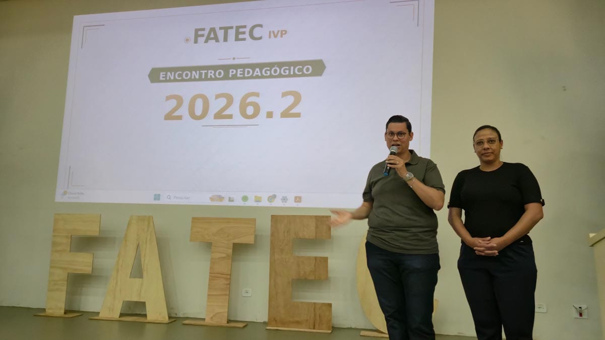 Fatec Ivaiporã prepara professores para diferentes perfis de aprendizagem Formação na Fatec Ivaiporã abordou inclusão, acessibilidade e estratégias pedagógicas para atender diferentes perfis de aprendizagem