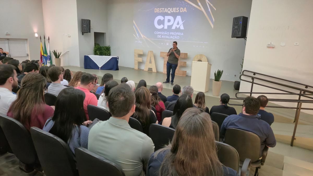 Fatec Ivaiporã prepara professores para diferentes perfis de aprendizagem Formação na Fatec Ivaiporã abordou inclusão, acessibilidade e estratégias pedagógicas para atender diferentes perfis de aprendizagem