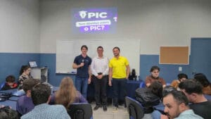 Acadêmicos e professores participam da abertura do 3º Programa de Iniciação Científica da Fatec Ivaiporã.