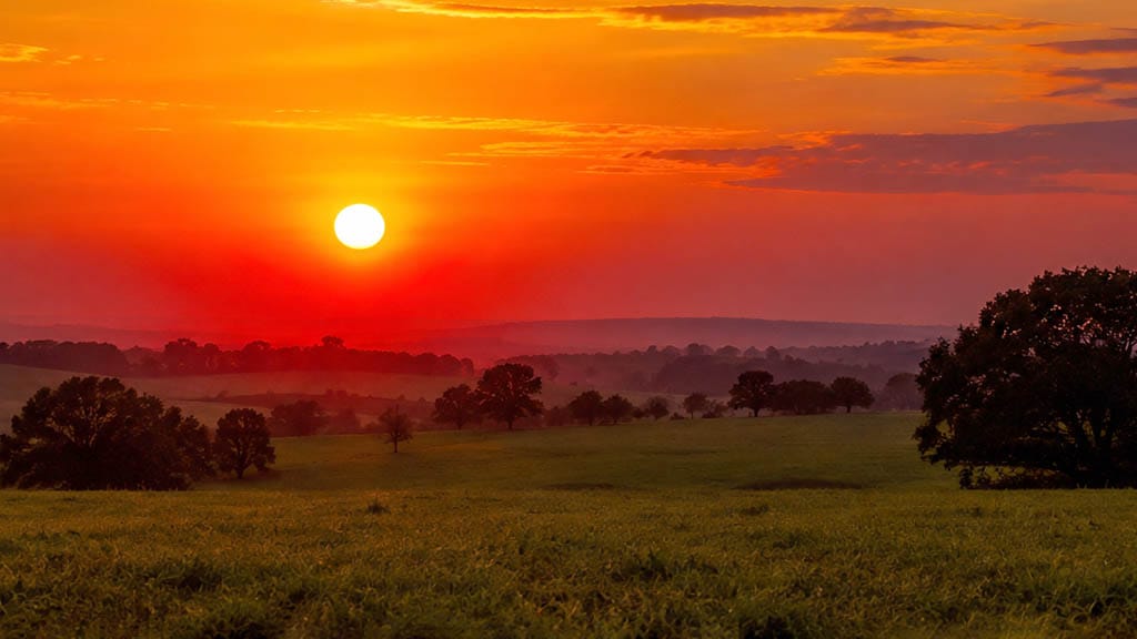 Confira a previsão do tempo para Ivaiporã nesta segunda-feira (06.07) Céu limpo durante a manhã em Ivaiporã com tempo firme e previsão de sol segundo o Simepar