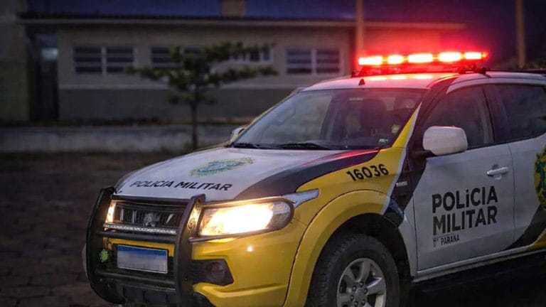 Imagem ilustrativa Viatura da Polícia Militar em frente a empresa