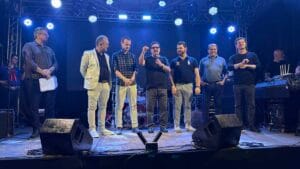 Ratinho visita o Arraiá da KRD Equipamentos em Jardim Alegre durante evento de lançamento de novos equipamentos e apresentação da Recix.