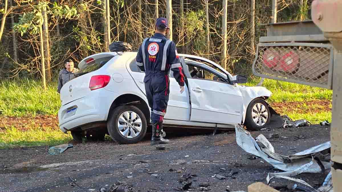Ivan Maldonado / Notícias Online Grave acidente na PR-272 entre Faxinal e Mauá da Serra deixa dois jovens mortos