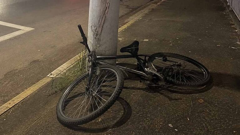 Ciclista sofre acidente de trânsito após perder freio da bicicleta