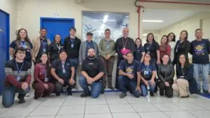 Dom Carlos José visitou a estrutura da Fatec Ivaiporã e abençoou acadêmicos do curso de Medicina.