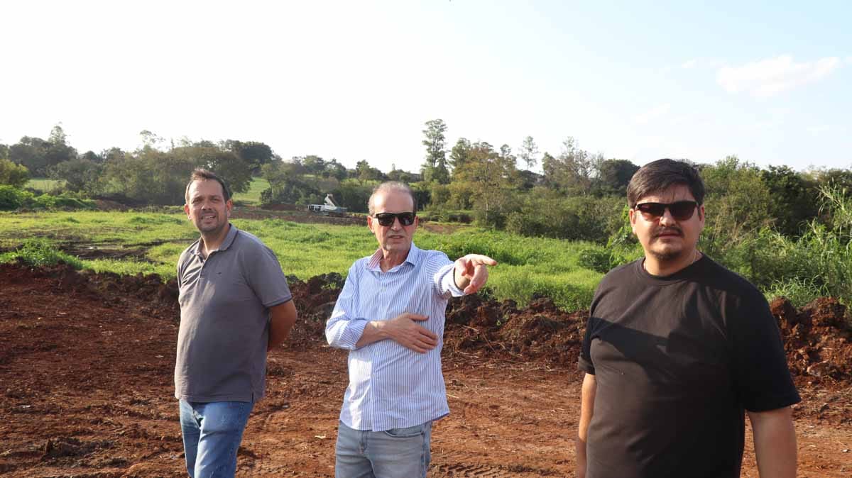Após licença, Carlos Gil retoma agenda e acompanha obras em Ivaiporã carlos-gil-atividades (1)