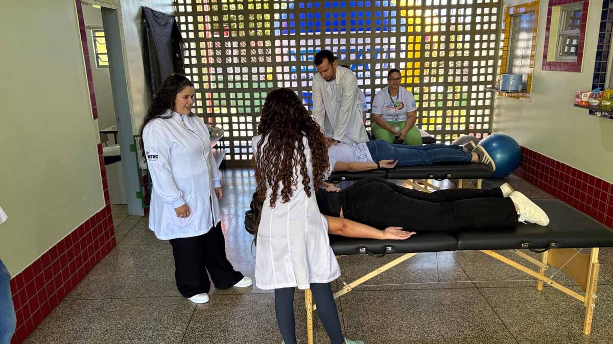 Fatec Ivaiporã realiza primeiro “Dia D – Extensão em Ação” e planeja novas edições no Vale do Ivaí Professores e alunos dos 17 cursos da Fatec Ivaiporã participaram do primeiro Dia D Fatec – Extensão em Ação