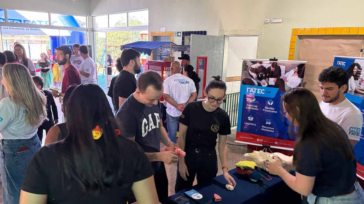Fatec Ivaiporã realiza primeiro “Dia D – Extensão em Ação” e planeja novas edições no Vale do Ivaí Professores e alunos dos 17 cursos da Fatec Ivaiporã participaram do primeiro Dia D Fatec – Extensão em Ação