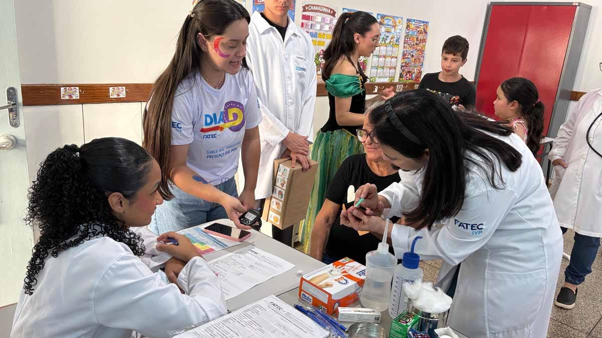 Fatec Ivaiporã realiza primeiro “Dia D – Extensão em Ação” e planeja novas edições no Vale do Ivaí Professores e alunos dos 17 cursos da Fatec Ivaiporã participaram do primeiro Dia D Fatec – Extensão em Ação