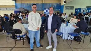 Estudantes reunidos no campus da Fatec Ivaiporã durante atividade acadêmica do segundo semestre de 2026.