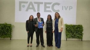 Juiz Felipe Pereira e advogado Fabiano Souza participaram da programação da 6ª Semana Jurídica da Fatec Ivaiporã. carreiras