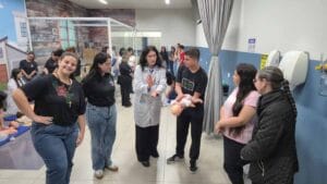 Acadêmicos de Pedagogia e professores participam de capacitação em primeiros socorros na Fatec Ivaiporã.