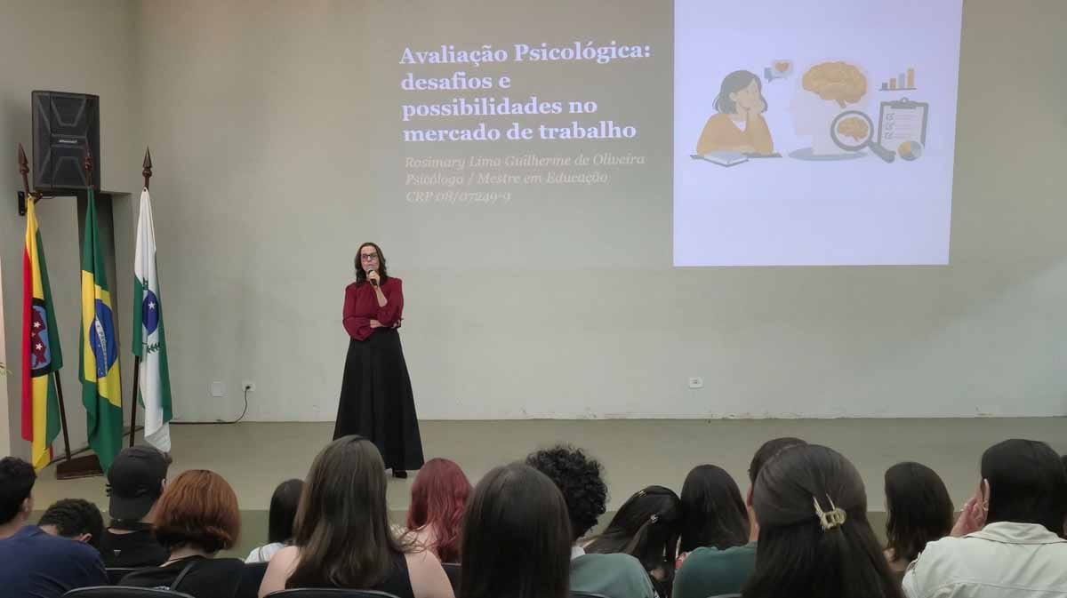 10ª Vitrine de Psicologia da Fatec Ivaiporã celebra 10 anos do curso e debate Avaliação Psicológica 10ª Vitrine de Psicologia da Fatec Ivaiporã reúne acadêmicos durante programação sobre avaliação psicológica