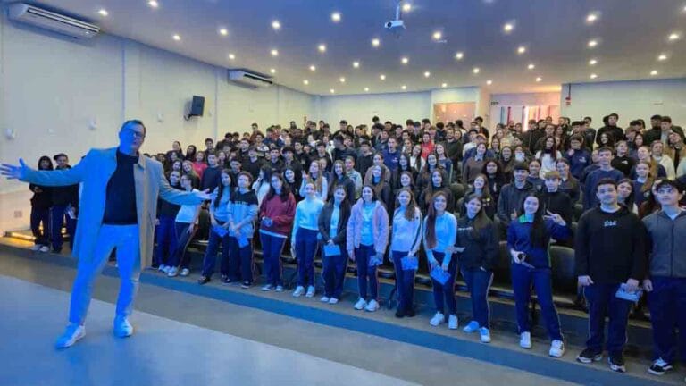 Estudantes de 10 municípios participam do 5º Connect na Fatec Ivaiporã