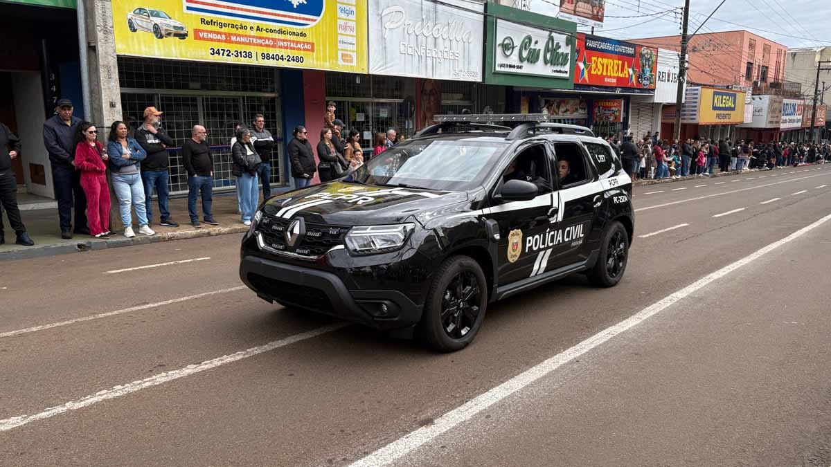 Desfile dos 204 anos da Independência reúne multidão em Ivaiporã; veja fotos desfile-independencia-ivaiporã (11)