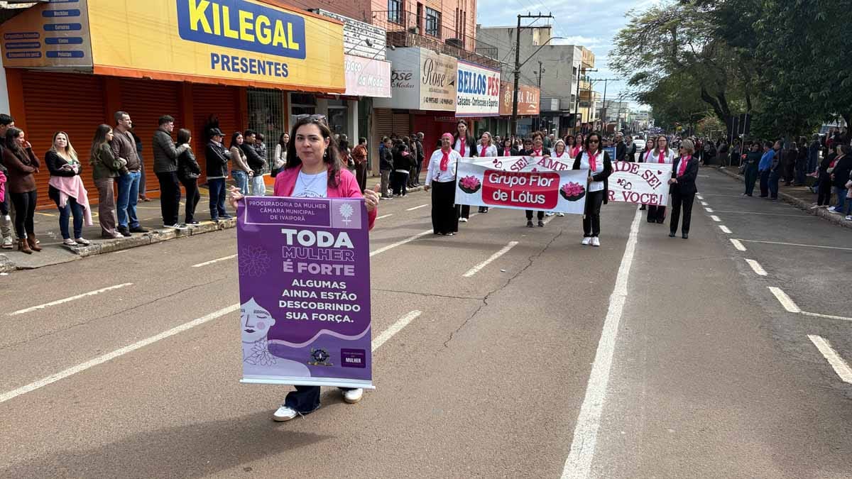 Desfile dos 204 anos da Independência reúne multidão em Ivaiporã; veja fotos desfile-independencia-ivaiporã (27)