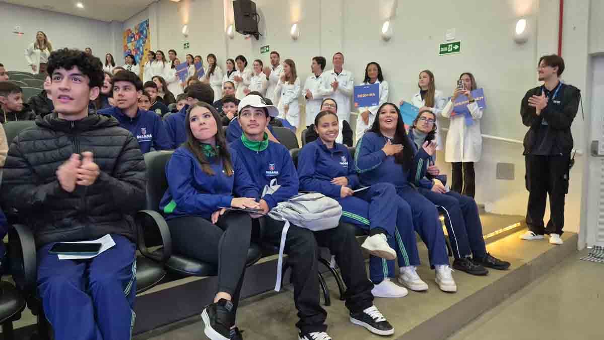 Alunos do Colégio Objetivo demonstram interesse por Medicina no Connect da Fatec Ivaiporã fatec-colegio-objetivo (10)