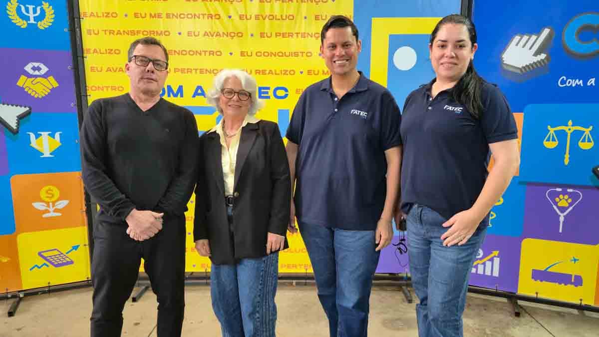 Alunos do Colégio Objetivo demonstram interesse por Medicina no Connect da Fatec Ivaiporã fatec-colegio-objetivo (12)