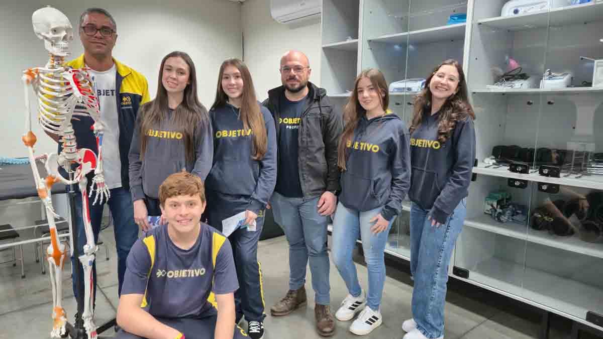 Alunos do Colégio Objetivo demonstram interesse por Medicina no Connect da Fatec Ivaiporã fatec-colegio-objetivo (14)