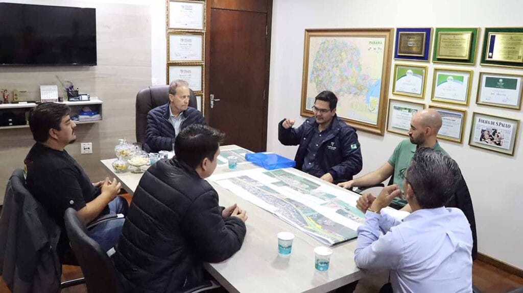 Reunião discutiu novos acessos, trincheira e ampliação de marginais no projeto de duplicação da PR-466