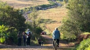 Fiéis participaram da 5ª Caminhada de Jesus das Santas Chagas, em Ivaiporã