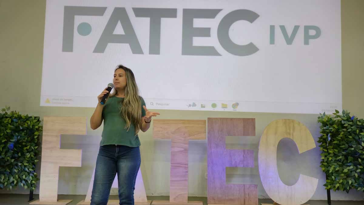 Medicina Veterinária da Fatec Ivaiporã encerra VetConecta com saúde pública e manejo animal VetConecta abordou saúde pública, inspeção de alimentos, controle de doenças e manejo de pequenos ruminantes