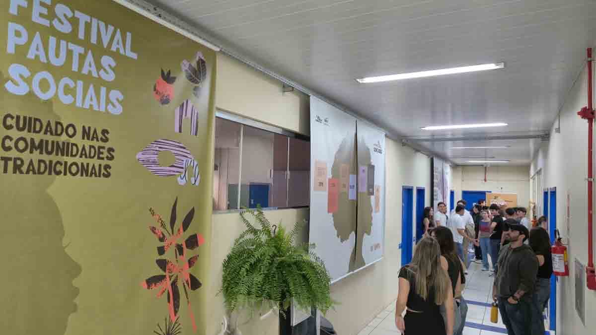 Fatec Ivaiporã recebe exposição do 2º Pautas Sociais Paraná Exposição do 2º Pautas Sociais Paraná na Fatec Ivaiporã apresenta cultura indígena