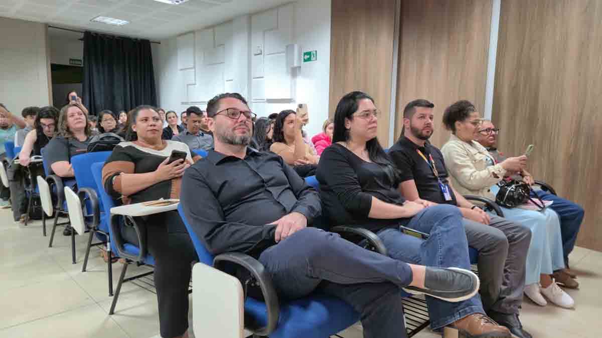 Fatec Ivaiporã recebe exposição do 2º Pautas Sociais Paraná Exposição do 2º Pautas Sociais Paraná na Fatec Ivaiporã apresenta cultura indígena