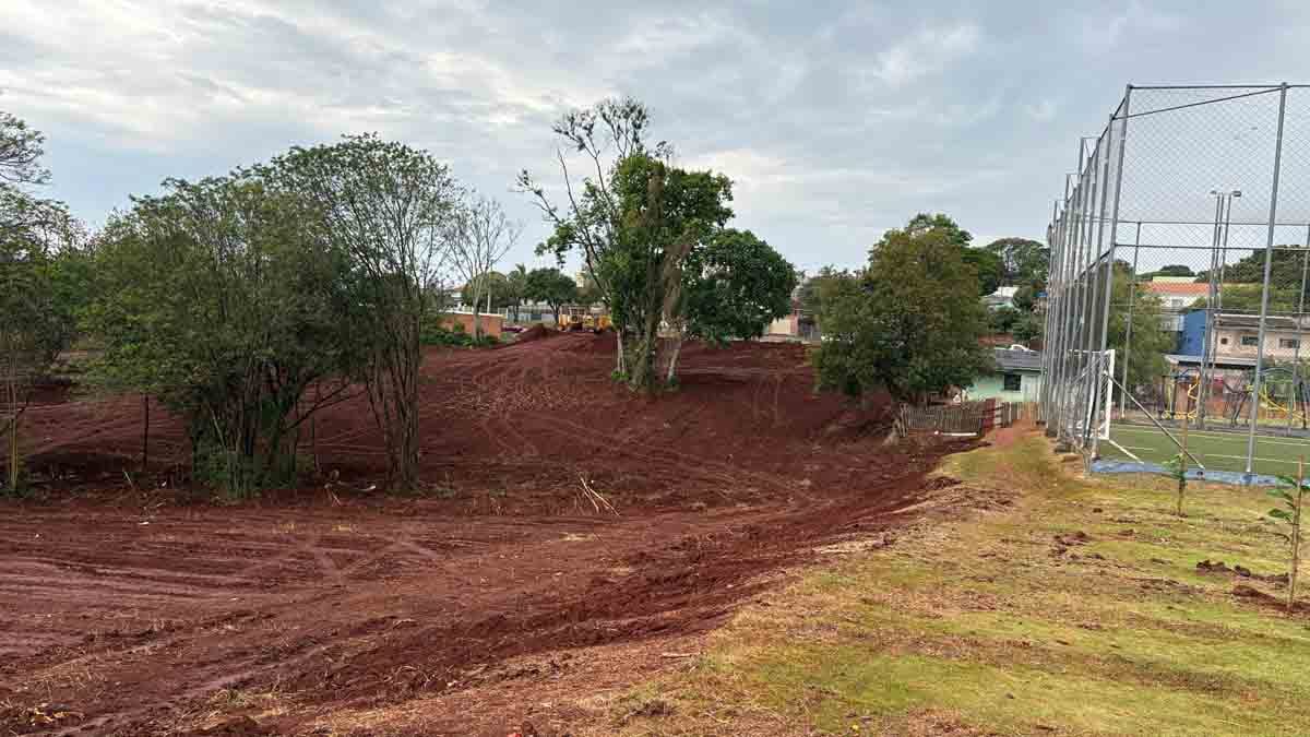 Ivaiporã adquire área de 22 mil m² para novos projetos na Vila Monte Castelo terreno-adquirido-prefeitura (1)