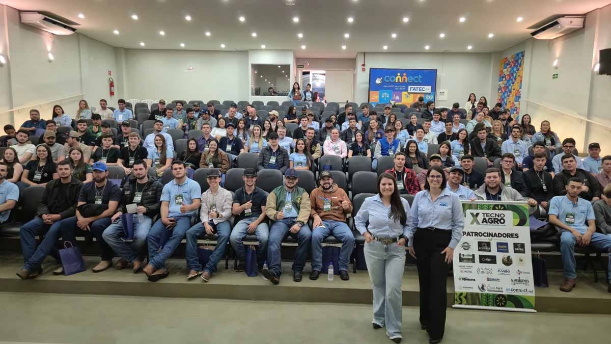 Acadêmicos de Agronomia da Fatec Ivaiporã participam de minicursos sobre manejo agrícola na X TecnoAgro.