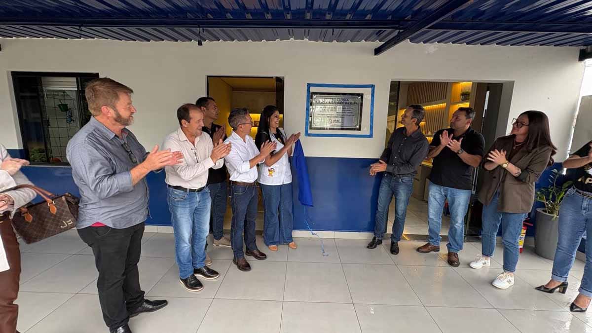 Apae de Jardim Alegre inaugura centro clínico para atendimento especializado Apae de Jardim Alegre inaugura centro clínico com cinco salas para atendimentos especializados.