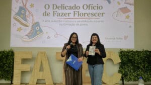 Palestras do Hub Pedagógico da Fatec Ivaiporã abordam convivência escolar e expressão artística na educação.