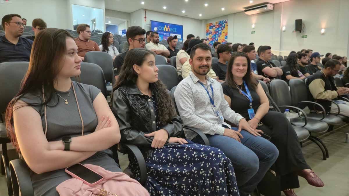 Semana de Arquitetura e Engenharia Civil da Fatec Ivaiporã debate início da carreira Palestra de Gabriel Dultra de Paula durante a Semana Acadêmica de Arquitetura e Engenharia Civil da Fatec Ivaiporã